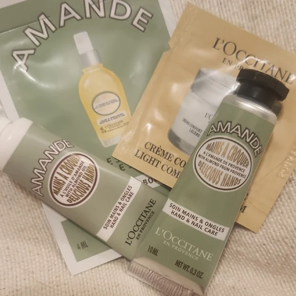 L'OCCITANE Amande Hand Care Collection - Picture 3 of 5